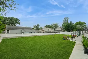 215 Marguerite Ave, Floral Park, NY 11001 - Photo 31