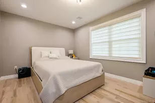 215 Marguerite Ave, Floral Park, NY 11001 - Photo 27