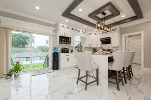 215 Marguerite Ave, Floral Park, NY 11001 - Photo 11