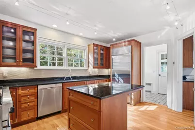 64 Trenor Drive, New Rochelle, NY 10804 - Photo 9