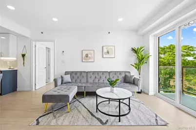 13450 Blossom Avenue #5E, Flushing, NY 11355 - Photo 3