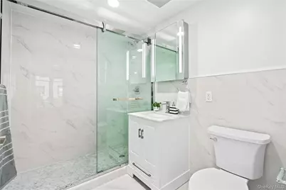 13450 Blossom Avenue #4J, Flushing, NY 11355 - Photo 5