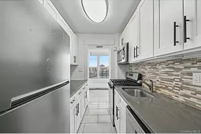 2630 Kingsbridge Terrace #5X, Bronx, NY 10463 - Photo 9