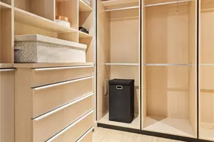 322 W 57th St, New York (Manhattan), NY 10019 - Photo 11