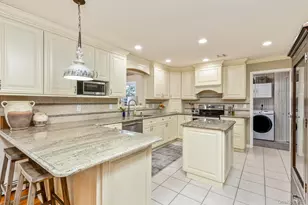 70 Fairway Dr, Wading River, NY 11792 - Photo 15