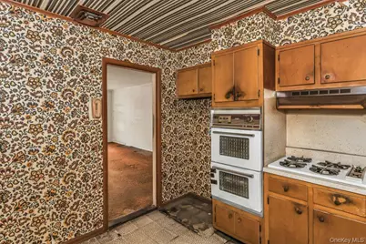 545 W Olive Street, Long Beach, NY 11561 - Photo 11