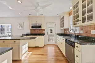 53 Oak Ave, Larchmont, NY 10538 - Photo 11