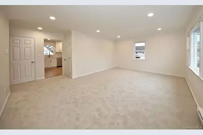 105 Florence Street #2nd Floor, Mamaroneck, NY 10543 - Photo 3