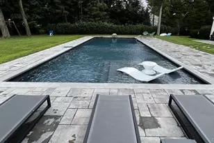 172 Burtis Ln, Syosset, NY 11791 - Photo 39