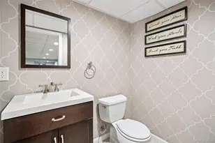 172 Burtis Ln, Syosset, NY 11791 - Photo 33