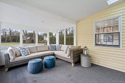 172 Burtis Lane, Syosset, NY 11791 - Photo 37