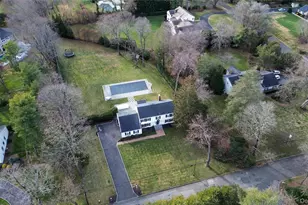 172 Burtis Ln, Syosset, NY 11791 - Photo 41