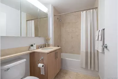 40-28 College Point Boulevard #1505, Flushing, NY 11354 - Photo 17