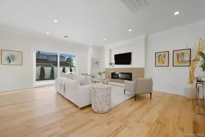 28 Eve Lane, Levittown, NY 11756 - Photo 17