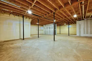 28 Eve Ln, Levittown, NY 11756 - Photo 41