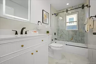 28 Eve Ln, Levittown, NY 11756 - Photo 39