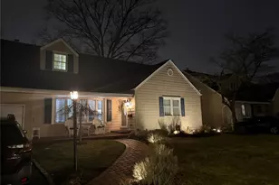 71 Home St, Malverne, NY 11565 - Photo 3