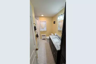 71 Home Street, Malverne, NY 11565 - Photo 15