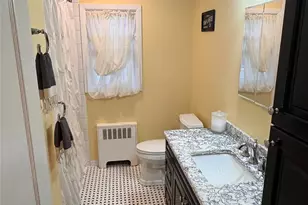 71 Home St, Malverne, NY 11565 - Photo 15