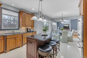 86 Louise Ct, Riverhead, NY 11901 - Photo 9