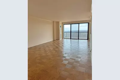 27010 Grand Central Parkway #12G, Floral Park, NY 11005 - Photo 3