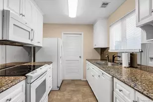 224 Springmeadow Dr, Holbrook, NY 11741 - Photo 11