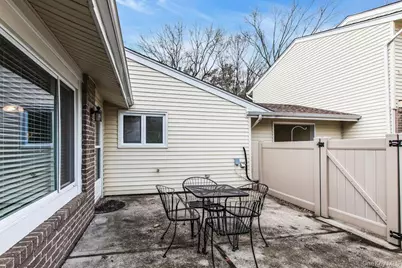 224 Springmeadow Drive #F, Holbrook, NY 11741 - Photo 5