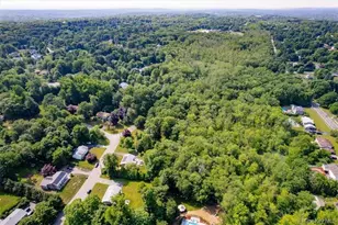 1 N Amundsen Ln, Airmont, NY 10901 - Photo 29