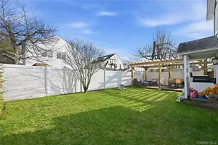 8 Burton Ave, Woodmere, NY 11598 - Photo 15