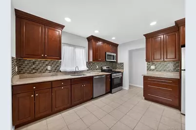 180 W Washington Avenue, Pearl River, NY 10965 - Photo 13