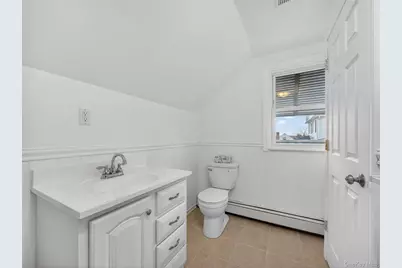 180 W Washington Avenue, Pearl River, NY 10965 - Photo 23