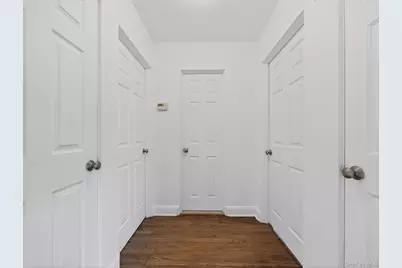 180 W Washington Avenue, Pearl River, NY 10965 - Photo 21