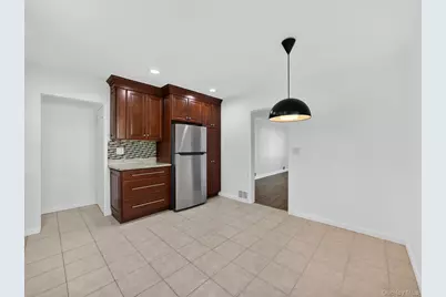 180 W Washington Avenue, Pearl River, NY 10965 - Photo 11