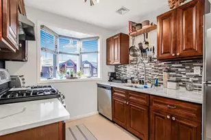 8 Davids Ln, Ossining, NY 10562 - Photo 5