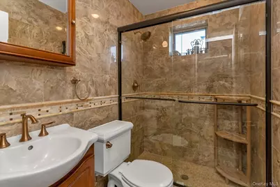 2528 Balsam Avenue, East Meadow, NY 11554 - Photo 11