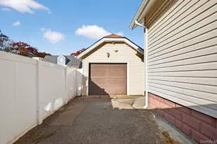 132 S Terrace Pl, Valley Stream, NY 11580 - Photo 21