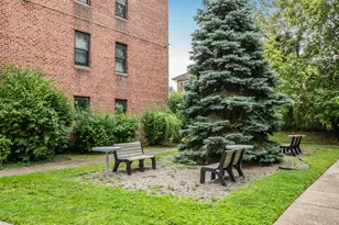 470 N Broadway, Yonkers, NY 10701 - Photo 11