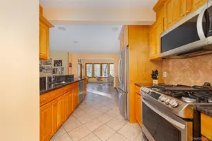 5 Chestnut Ridge Rd, Poughkeepsie, NY 12603 - Photo 7