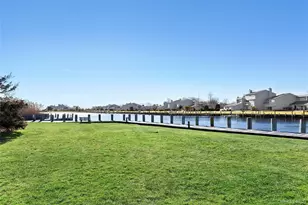 58 Fairharbor, Patchogue, NY 11772 - Photo 9