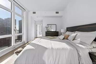 305 E 51st Street, New York, NY 10022 - Photo 19