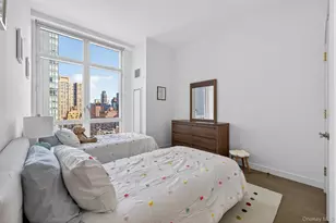 305 E 51st St, New York, NY 10022 - Photo 23