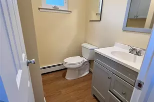 100 Lexington Ave, Holbrook, NY 11741 - Photo 9