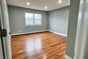 100 Lexington Ave, Holbrook, NY 11741 - Photo 17
