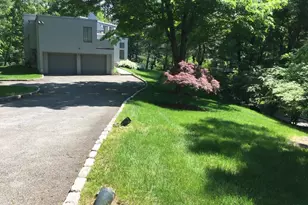 637 Long Hill Rd W, Briarcliff Manor, NY 10510 - Photo 37