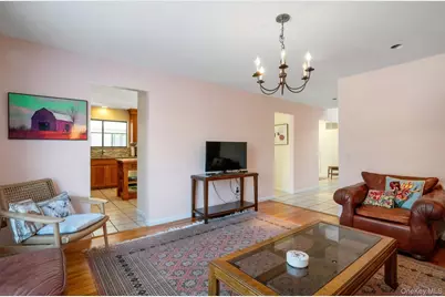 637 Long Hill Road W, Briarcliff Manor, NY 10510 - Photo 19