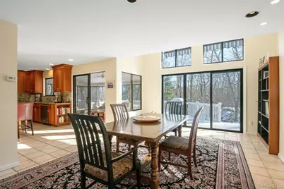 637 Long Hill Road W, Briarcliff Manor, NY 10510 - Photo 9