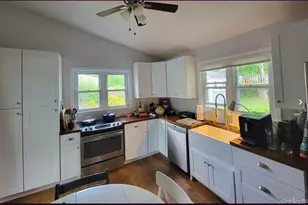 20 Princeton St, Red Hook, NY 12571 - Photo 9