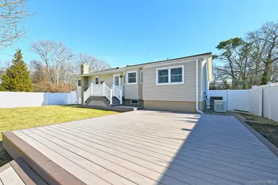 534 Hyman Avenue, West Islip, NY 11795 - Photo 27