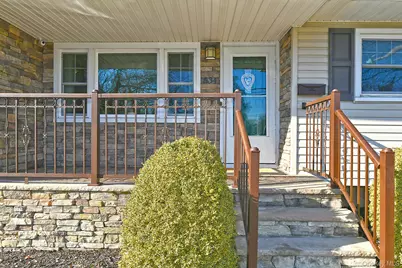 534 Hyman Avenue, West Islip, NY 11795 - Photo 3