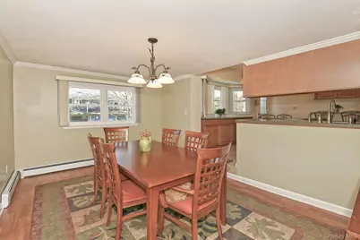 534 Hyman Avenue, West Islip, NY 11795 - Photo 11